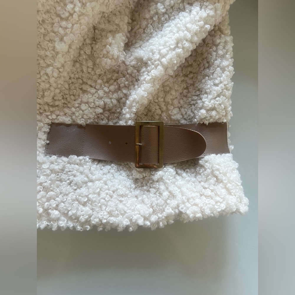 European Boutique NWT Sherpa Jacket size universal oversized - Picture 7 of 9
